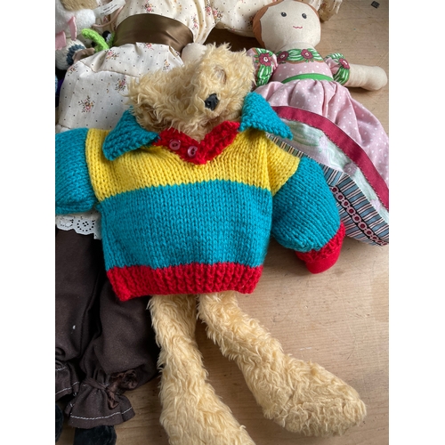 422 - Vintage Rag Tolls & Soft Toys Inc. Gordon The Gofer Puppet.
