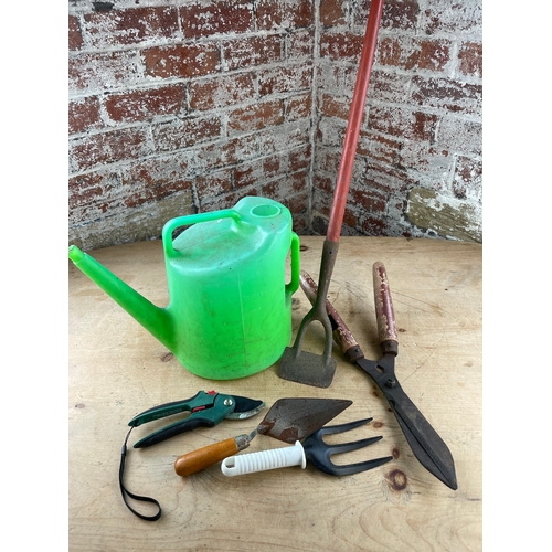 448 - Various Gardening Items