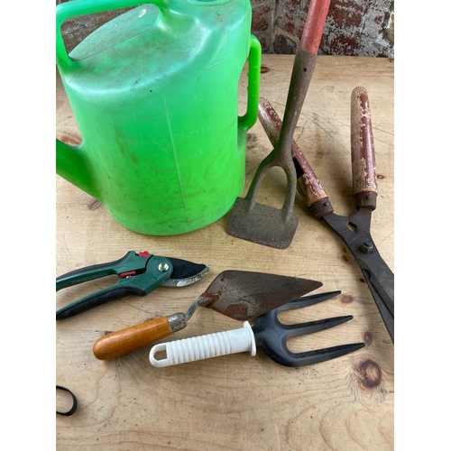 448 - Various Gardening Items