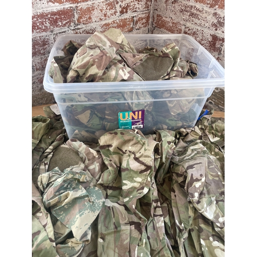 475 - Good Quantity Of Army Surplus Clothing