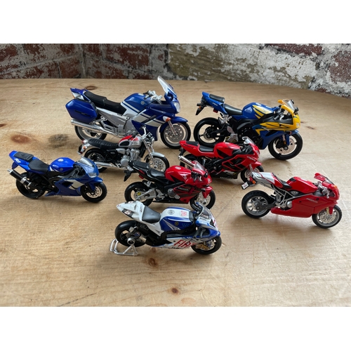 68 - 8 Maisto Motorbikes