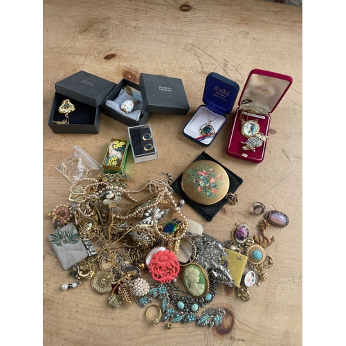 28 - Collection Of Vintage Costume Jewellery