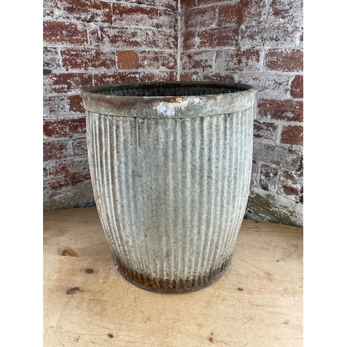 40 - Galvanised Dolly Tub Solid Base