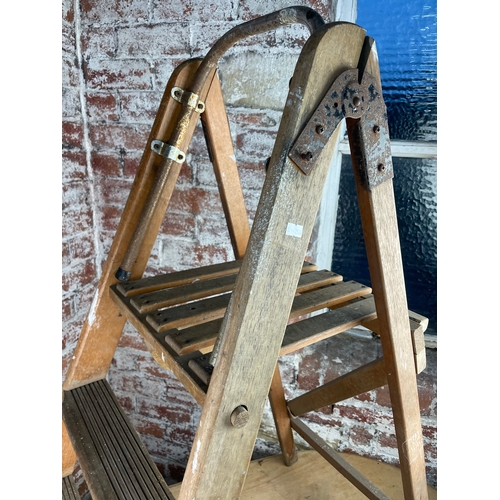 404 - Wooden Step Ladder