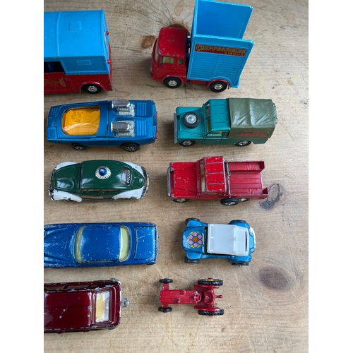 142 - 18 Vintage Corgi Die Cast Cars