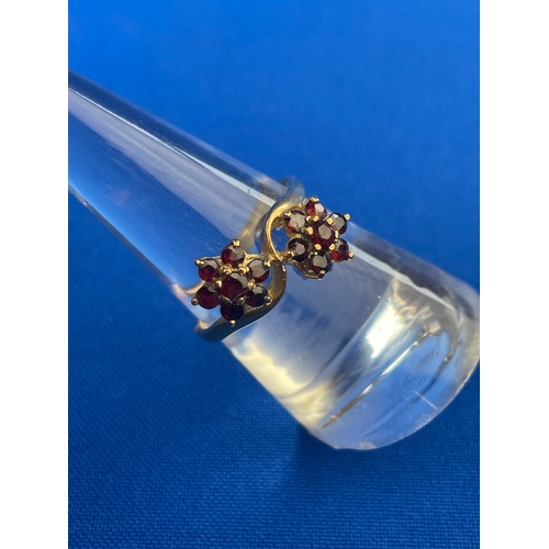 19 - 9ct Gold Ring With Two Floral Shaped Garnet Clusters 2.83g Gross