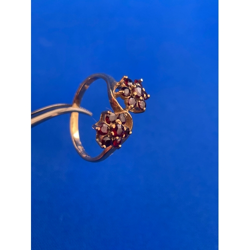 19 - 9ct Gold Ring With Two Floral Shaped Garnet Clusters 2.83g Gross