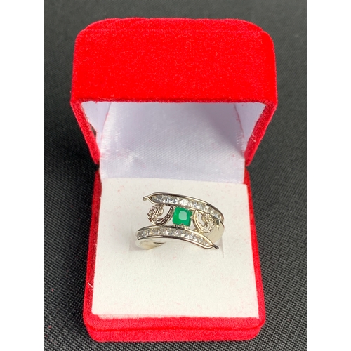 56 - 925 Silver Ring - As New and Boxed