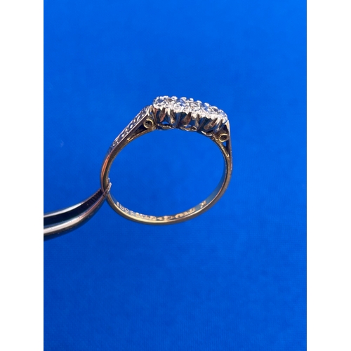 32 - 18ct Gold, Platinum & Diamond Ring 2.22g Size N