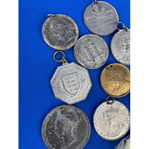 60 - Vintage Medals & Commemorative Coins