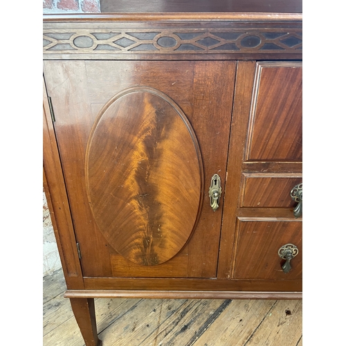 418 - Edwardian Sideboard Made By H. Leemig, House Furnisher 29 Lister Lane Halifax.