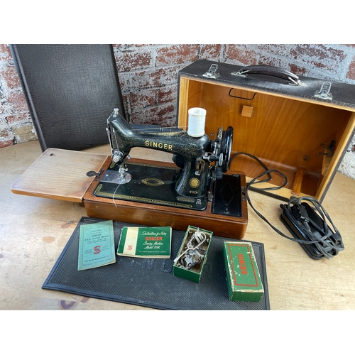 130 - Electric Singer Sewing Machine Model 99k. With Lamp Attachment, Quality Case & Accessories.