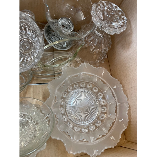 354 - Box Of Vintage & Antique Glass Items