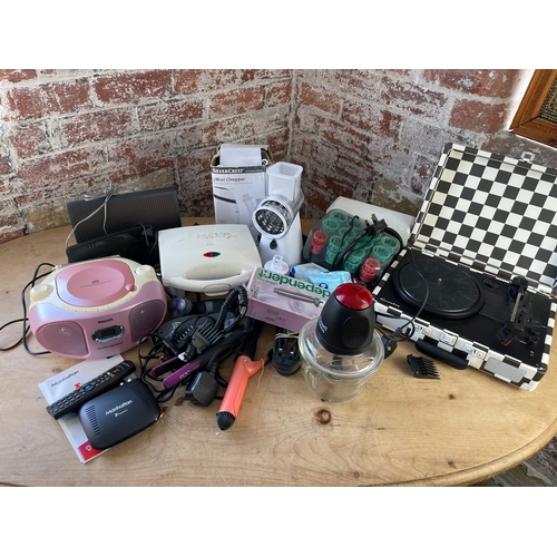 192 - Quantity Of Electrical Items Inc. Record Player