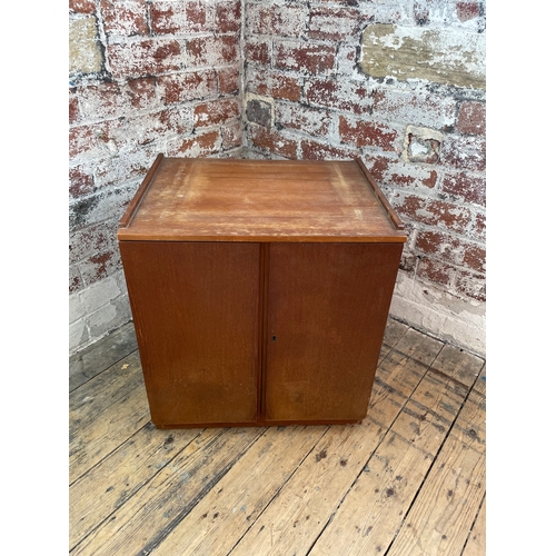 404 - Mid Century Record Player Cabinet With Vinyl Storage Underneath