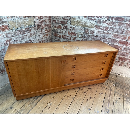 408 - Danish Mid Century Teak Low Sideboard Media Cabinet TV Stand. One Drawer Has No Base & Top Needs Att... 