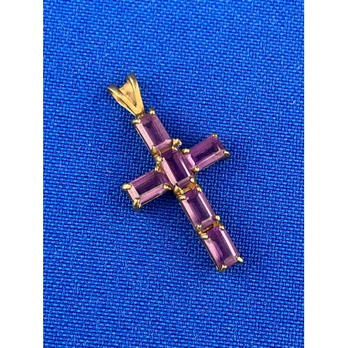 5 - 9ct Gold & Amethyst Cross Pendant 1.4g Gross.