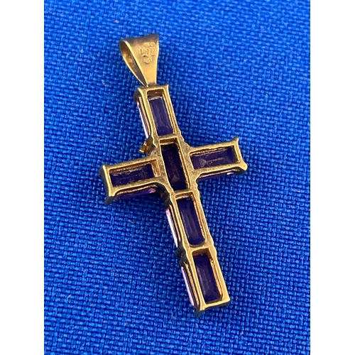 5 - 9ct Gold & Amethyst Cross Pendant 1.4g Gross.