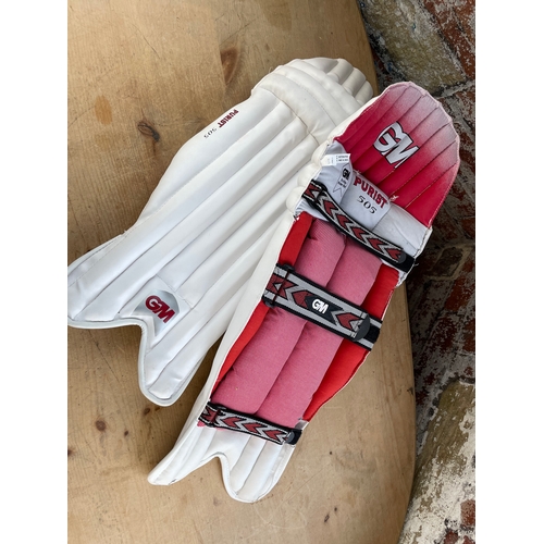 346 - Mens Gunn & Moore Cricket Pads Purist 505