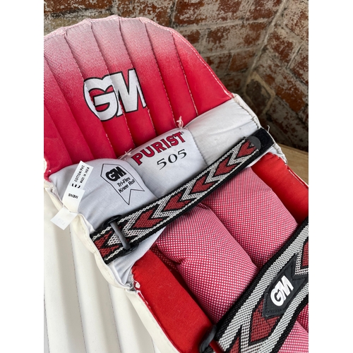 346 - Mens Gunn & Moore Cricket Pads Purist 505