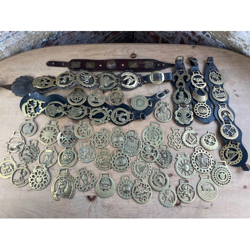 157 - Quantity Of Vintage & Antique Horse Brasses