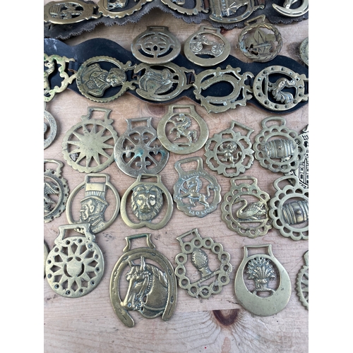 157 - Quantity Of Vintage & Antique Horse Brasses