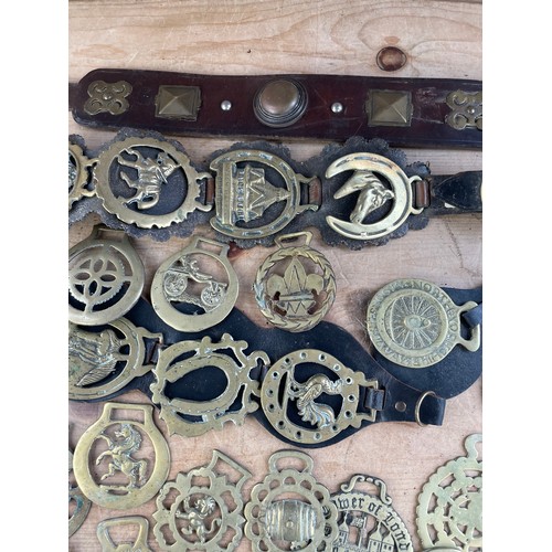 157 - Quantity Of Vintage & Antique Horse Brasses