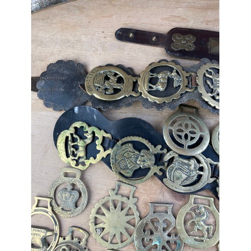 157 - Quantity Of Vintage & Antique Horse Brasses