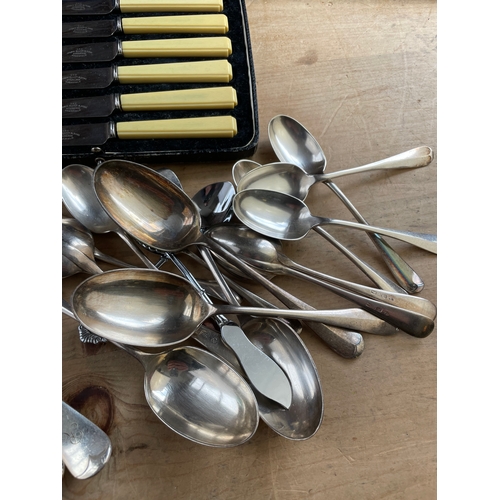 303 - Good Quality Vintage Flatware