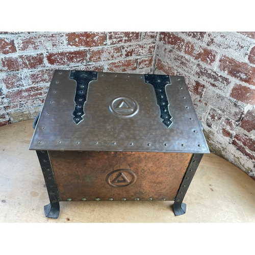 258 - Fantastic Quality Arts & Crafts Copper & Metal Coal Bunker / Box. Previously Owned By The Sugden Fam... 