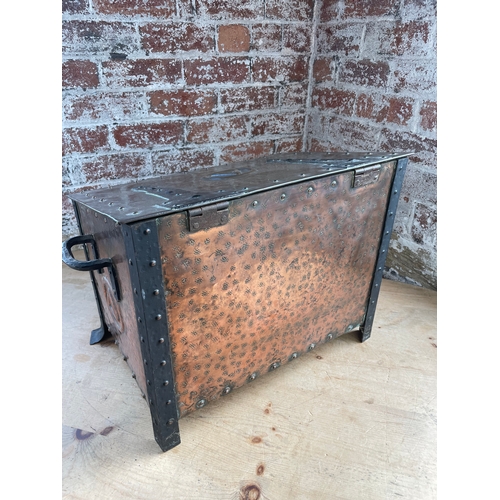 258 - Fantastic Quality Arts & Crafts Copper & Metal Coal Bunker / Box. Previously Owned By The Sugden Fam... 