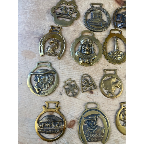 234 - Horse Brasses Inc. Miniature & Vintage