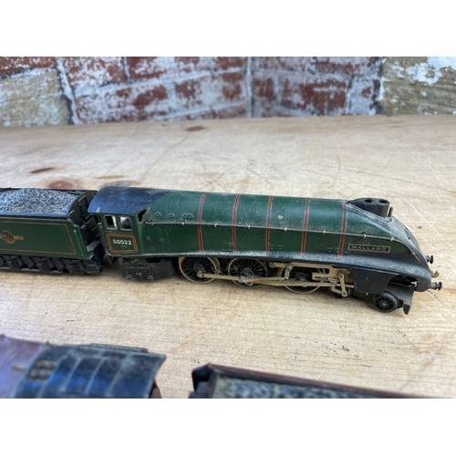 73 - Hornby Dublo City Of London & Triang 00 Gauge Malard Electric Trains