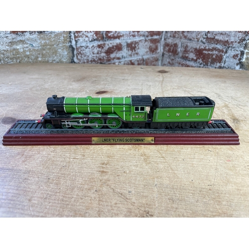 75 - Two Model Trains, LNER Flying Scotsman & A$ Class Mallard