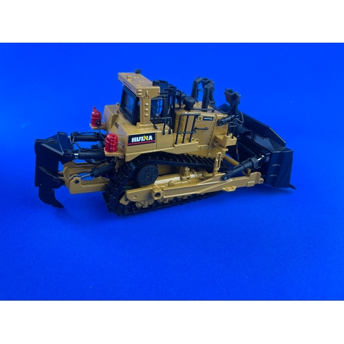 82 - Hui Na Huina Die Cast Engineering Model 1:50 Scale Earthmover