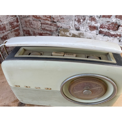 269 - Vintage Bush TR 82C Radio