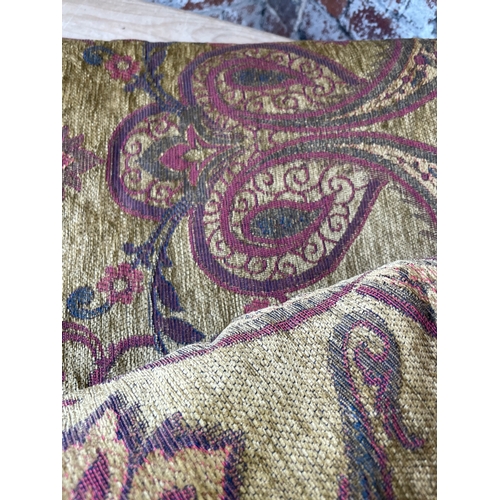 276 - Good Quality Large Throw Approximately 270cm / 210cm