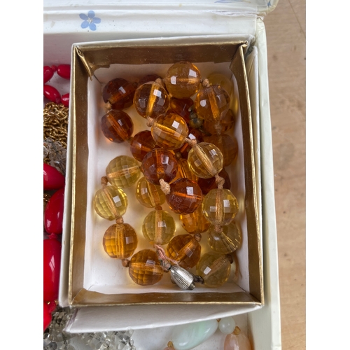 64 - Vintage Costume Jewellery Inc Cut Amber Glass Beads