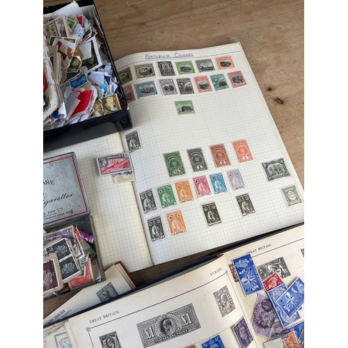 124 - Collection Of Vintage Stamps From Around The World