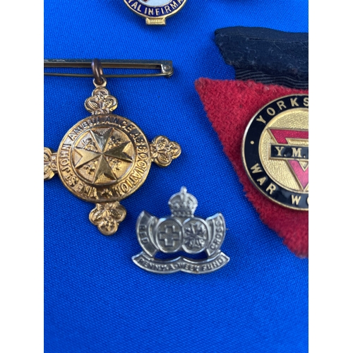 187 - Vintage Badges Inc. YMCA War Worker, W.V.S. Civil Defence, Red Cross, Bradford Royal Infirmary, St J... 