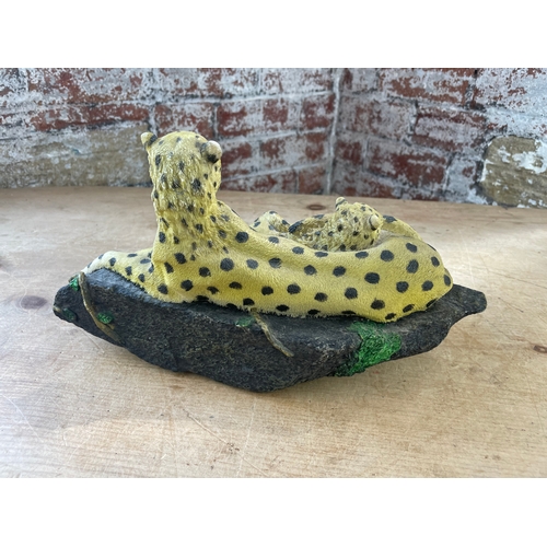 178 - Cheetah & Cub Resin Figure