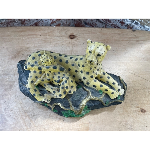 178 - Cheetah & Cub Resin Figure