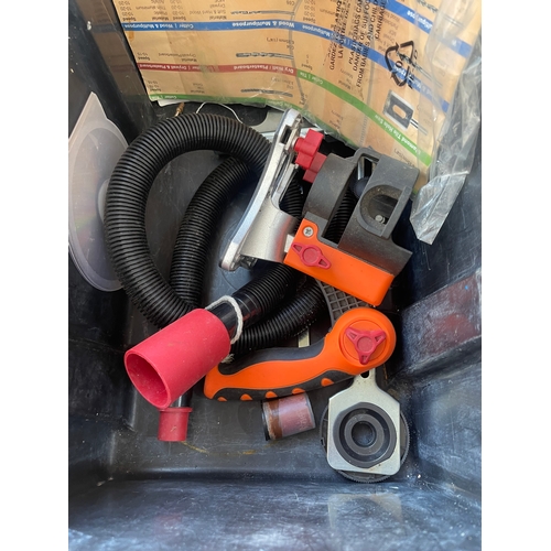 450 - Sander And Renovator Twist A Saw Deluxe Accessory Kit.