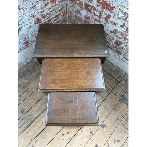 583 - Solid Set of Nesting Tables