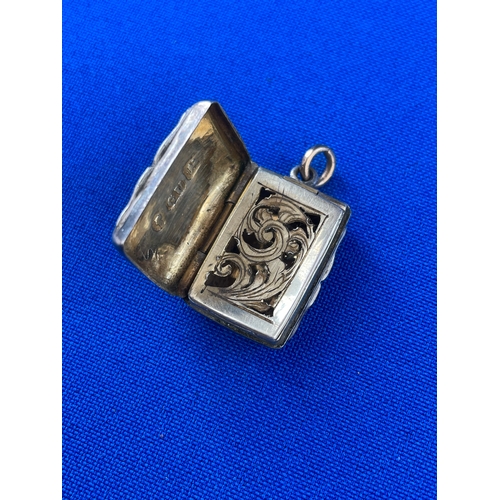 27 - Small Victorian Hallmarked Silver Vinaigrette By George Unite Birmingham 1867. Pin To Hinge Is Missi... 