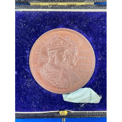 56 - 1902 York Minster Medal Commemorating The Coronation. In Case Of Issue