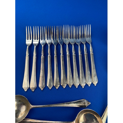 32 - Hallmarked Silver Cutlery & Serving Items 1265g Total Weight