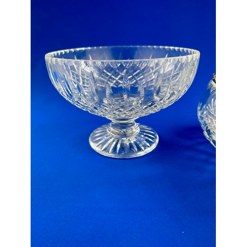 286 - Stuart Crystal Centrepiece & Elizabeth Crystal Posey Bowl