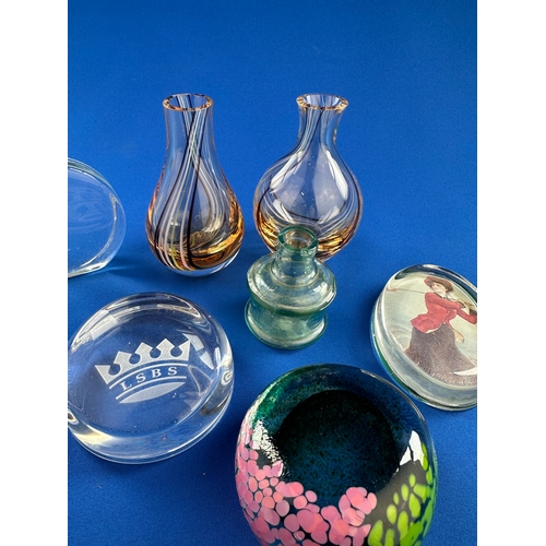 287 - Collectable Glassware Inc. Jane Charles Paperweight & Caithness