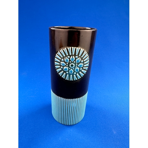 266 - 1960's Hornsea Impact Vase Designed By John Clapton